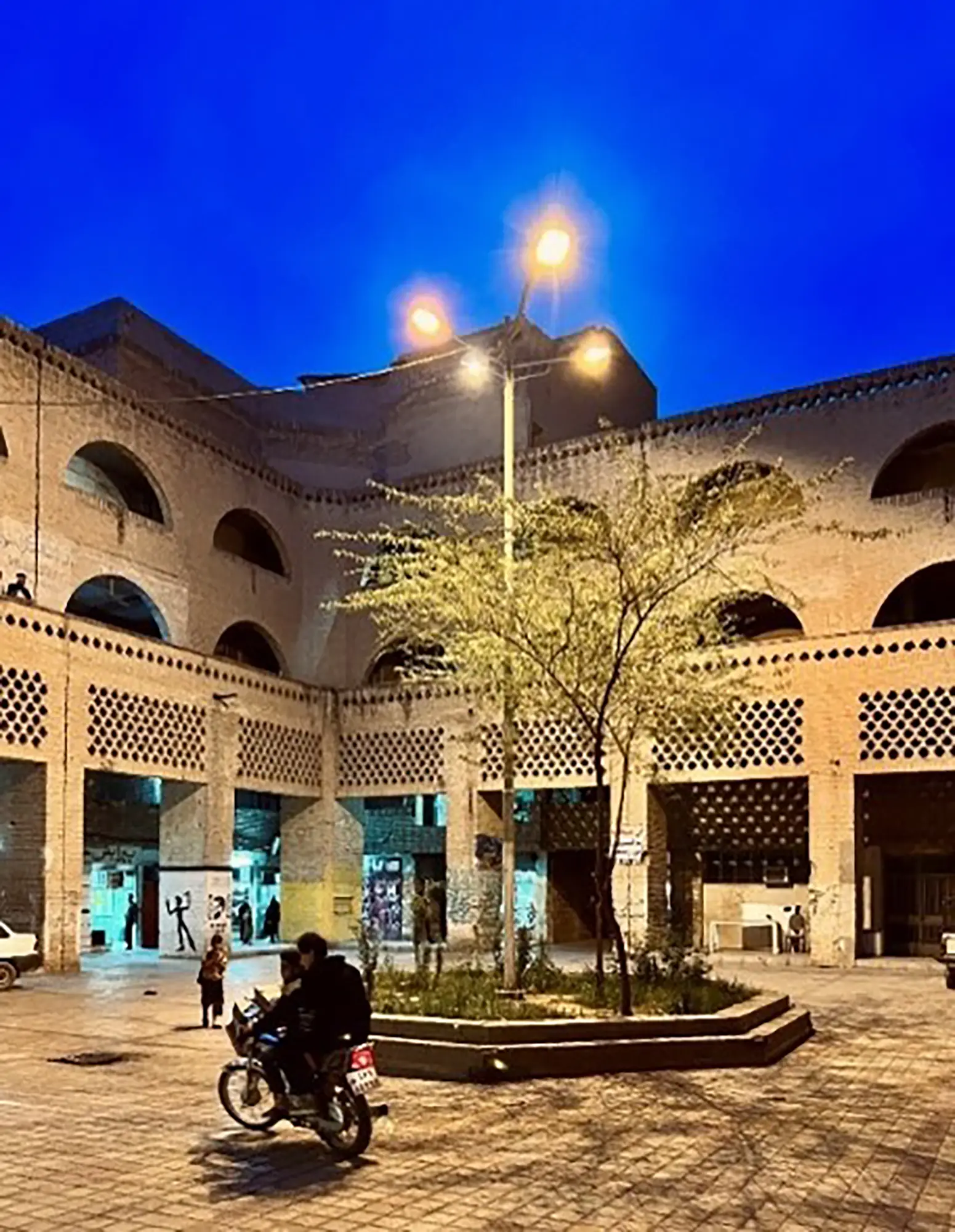 مداخله مشارکت محور در شوشتر نو به مثابه گفت و گو معمار با جامعه محلی