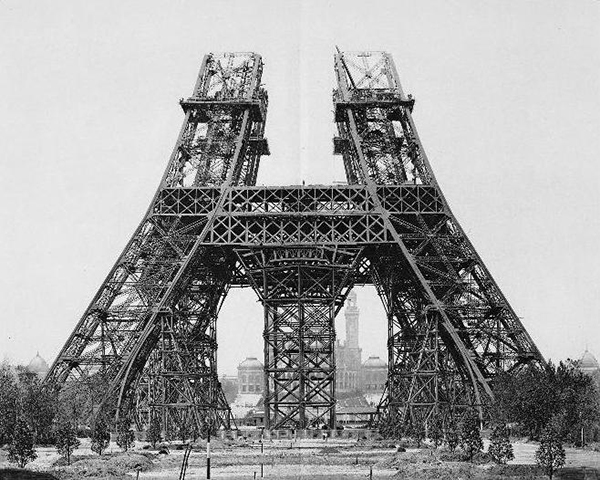 Eiffel-Tower-04.jpg