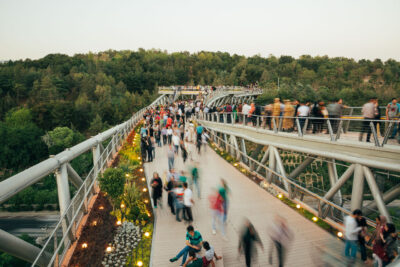 خوانش پل طبیعت به مثابه فضای جمعی