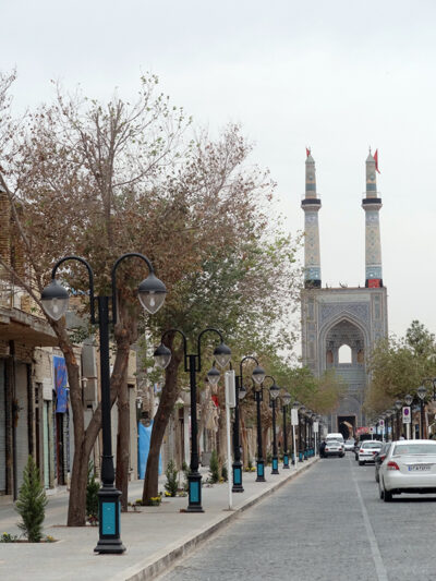 تعارض بین مداخله و بستر