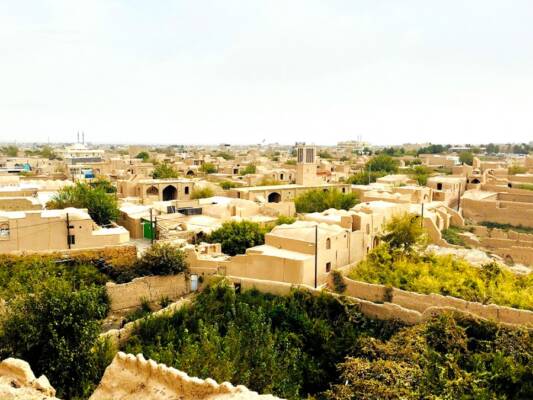 همنشینی رنگها در شهر کویری