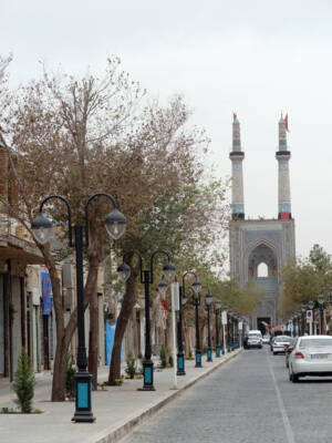 تعارض بین مداخله و بستر