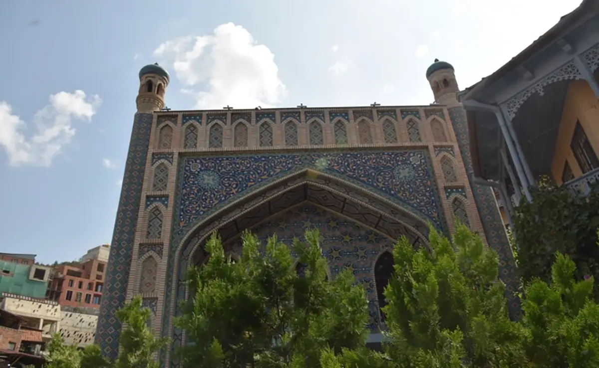 نقش تنوع فرهنگی ادیان در شکل گیری هویت شهری تفلیس